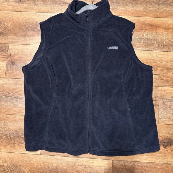 Columbia Black Fleece Vest - Picture 1 of 7